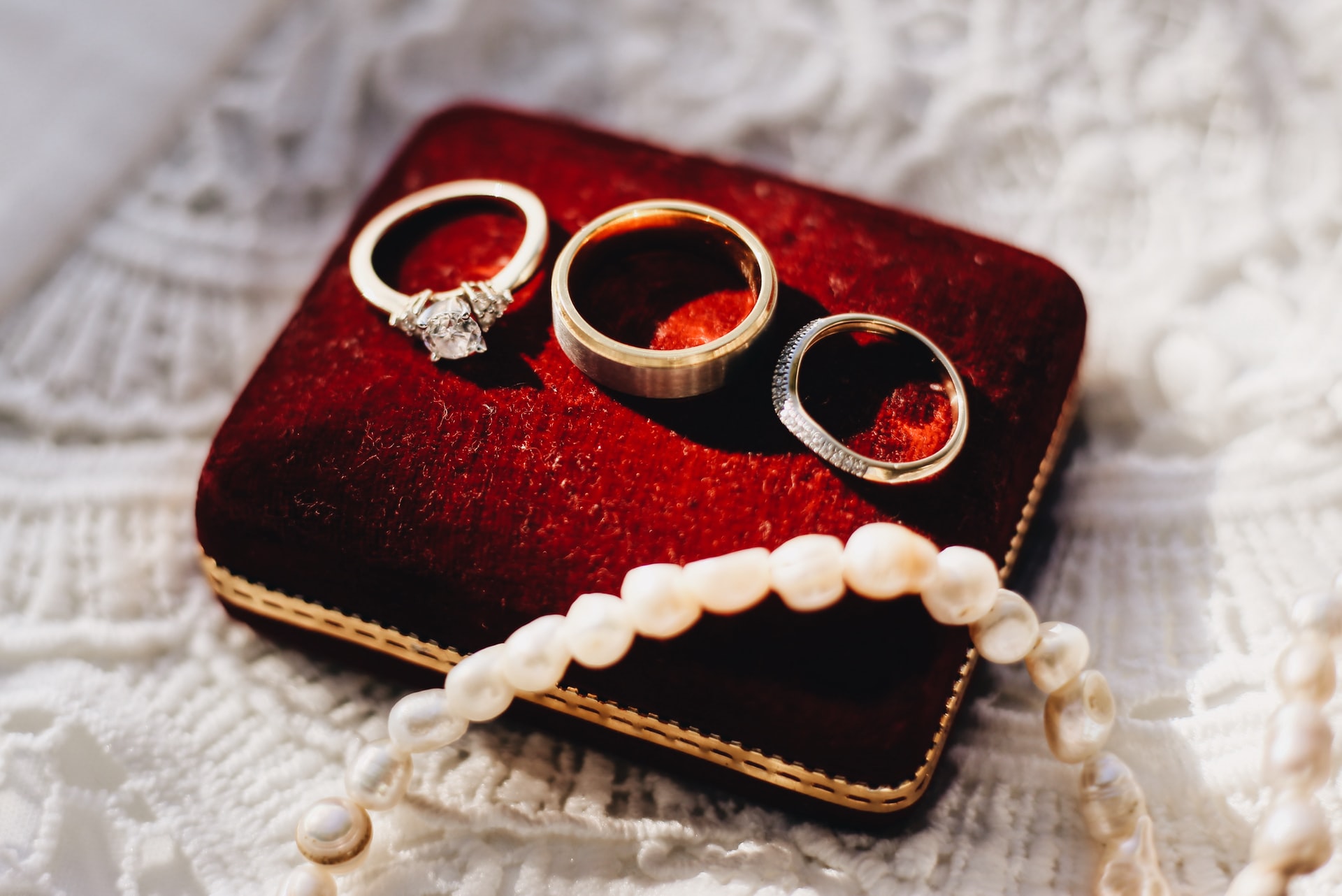 You Can’t Go Wrong With These Tips for Buying Wedding Rings